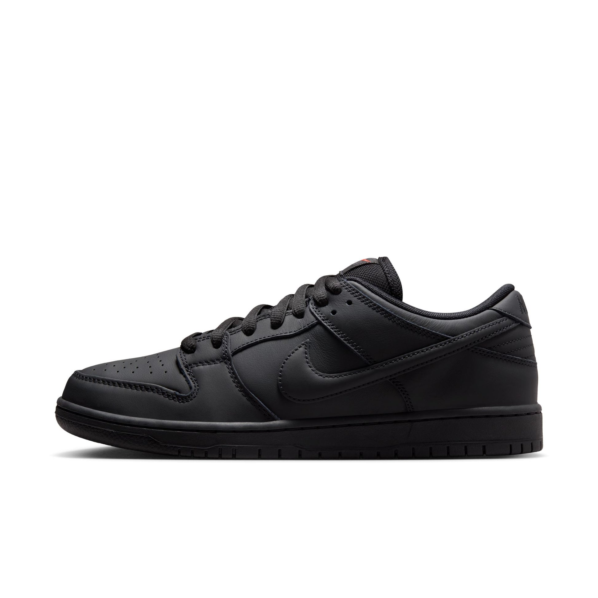 Nike SB Dunk Low Pro "Triple Black" Black / Black - Black - Black FJ1674-001