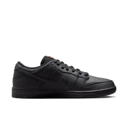 Nike SB Dunk Low Pro "Triple Black" Black / Black - Black - Black FJ1674-001