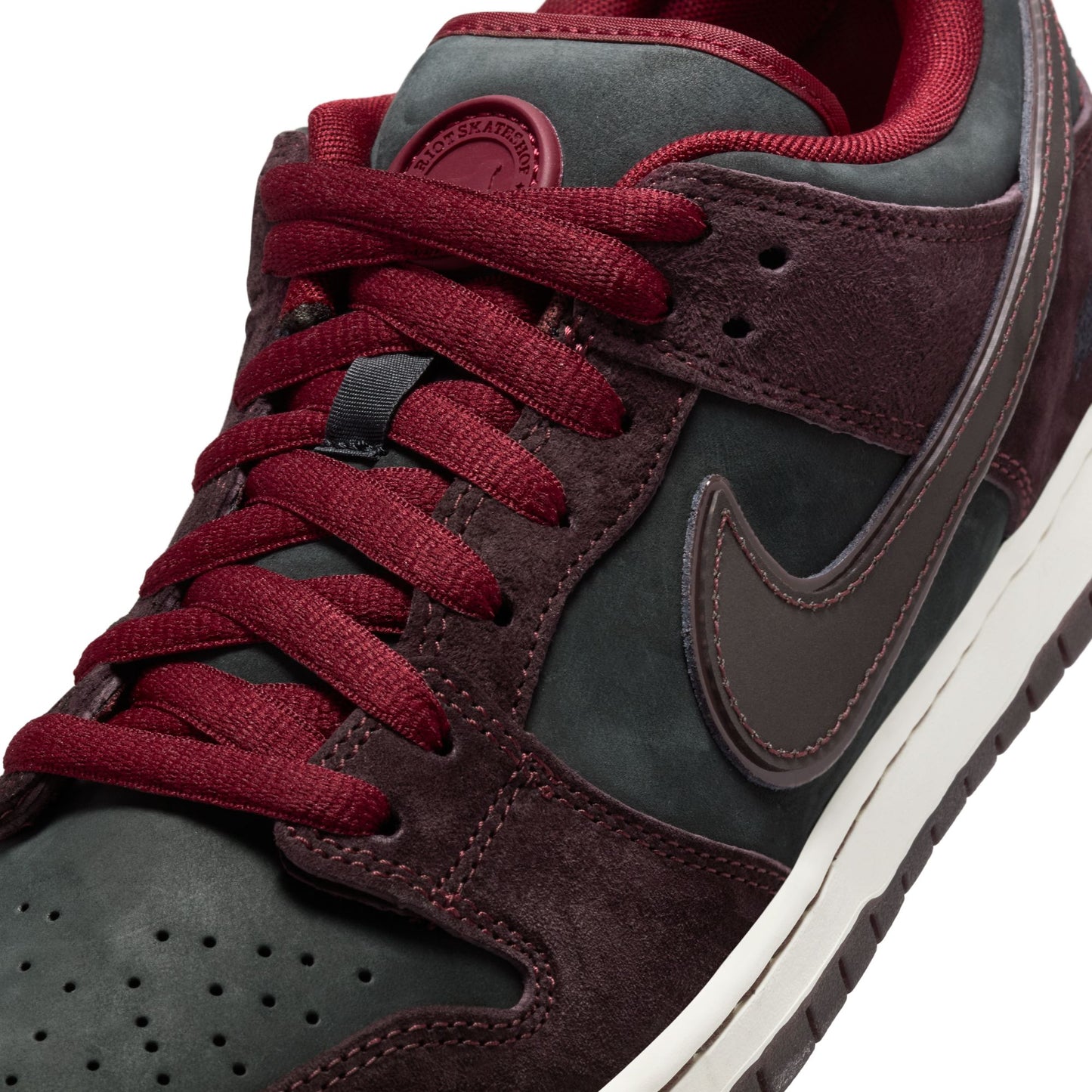 Nike SB x Riot Skate Shop Dunk Low Pro Mahogany / Dark Beetroot - Team Red - Sail FZ1289-200