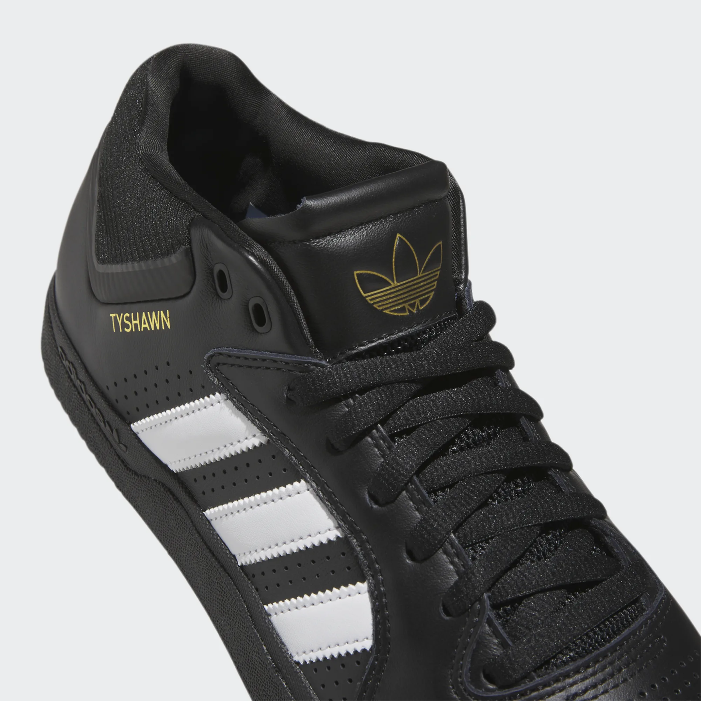 Adidas Tyshawn Remastered Skate Shoes Core Black / Cloud White / Gold Metallic